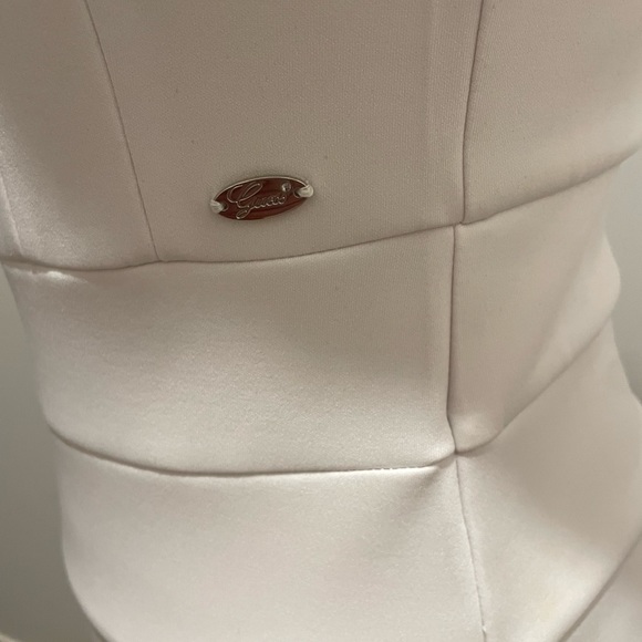 Guess Keyhole Back Dress - Picture 4 of 8